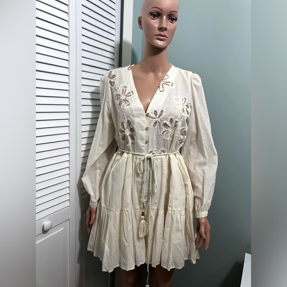 Zara Embroidered Floral Mini Dress Size M  NWT